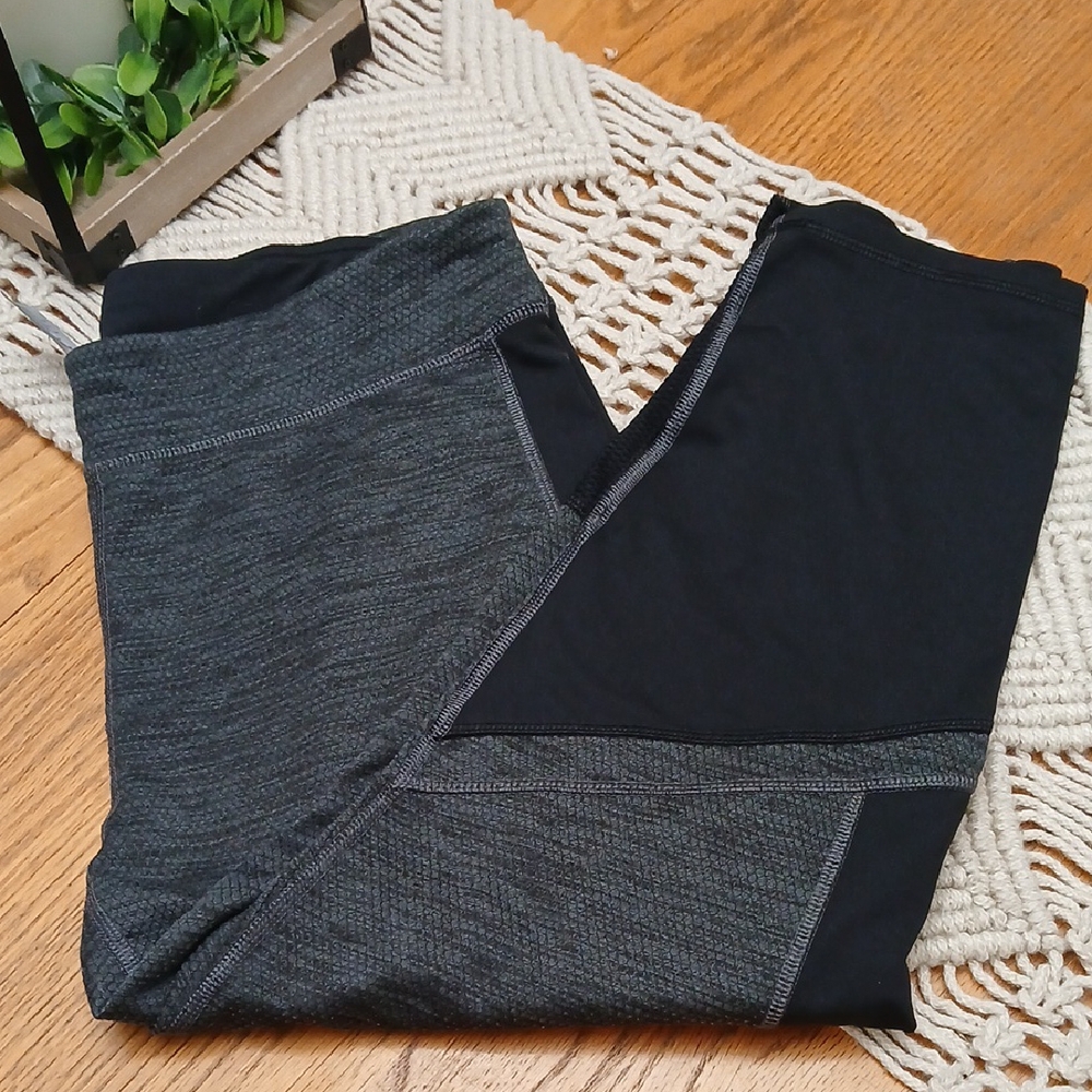 Champion Black and Gray Activewear Capri